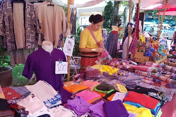 Half Day Traditional Handicraft Craftsmanship Tour from Chiang Mai - The San Kamphaeng Saturday walking street market: silk weaving you can watch up close
