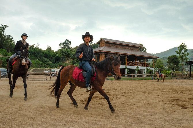 Horse Lesson+Riding+Wat Tonkwen wooden temple.Chiangmai - A simple morning plan with hotel pickup
