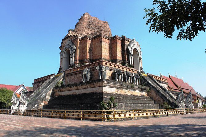 Iconic Half-Day Landmarks & Temples of Chiang Mai - Guide impact: the difference between seeing and understanding