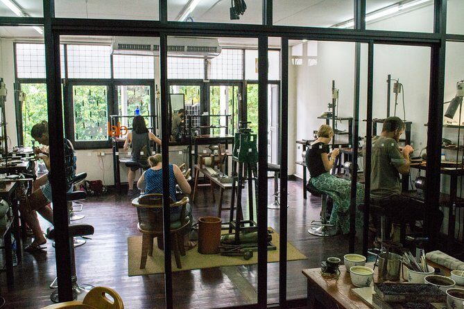 Jewellery Making Class with Silversmithing in Chiang Mai - Nova Collection Jewelry and why the meeting point matters