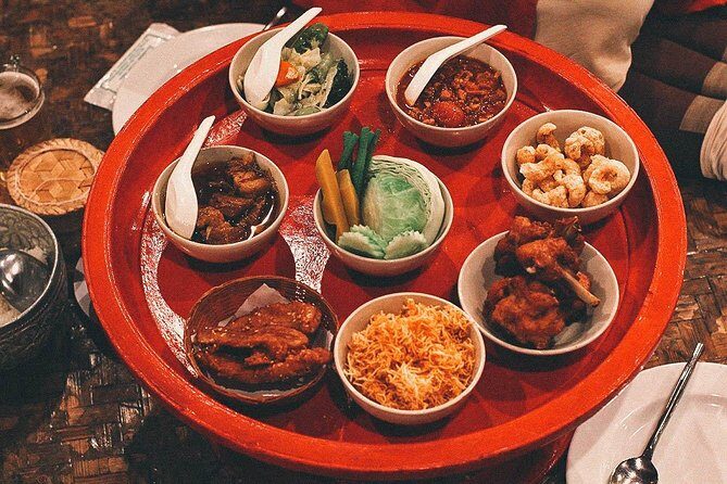 Khantoke Dinner Experience & Cultural Dance Show with Transfers - Who should book this Khantoke dinner with transfers