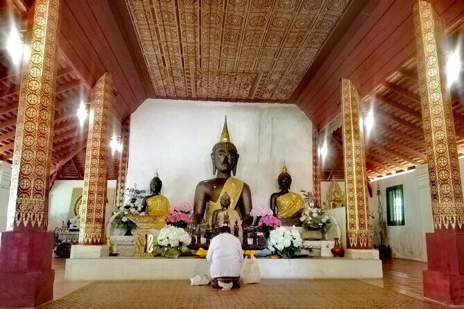 Lady Driver and Guide - Wat Chedi Luang Varavihara: Chiang Mai’s biggest pagoda moment