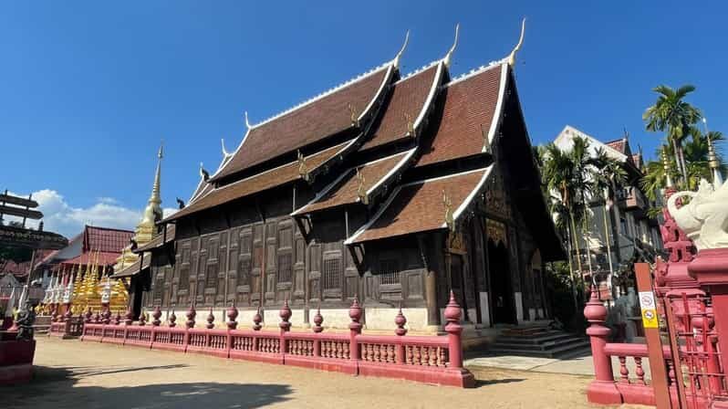 Lanna Heritage Walking Tour: A Journey Through History - Starting at Tha Pae Gate: The Lanna Story in 15 Minutes