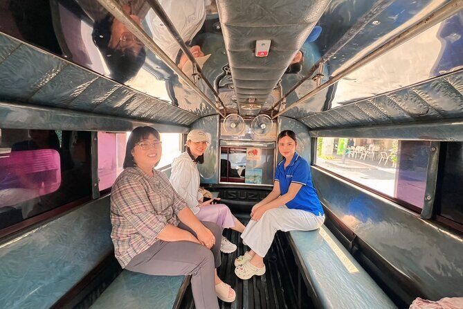 Long Neck Village, Silver Temple & Chiang Mai Top Cultural Sites - A fast temple-and-village sampler on a Chiang Mai songthaew