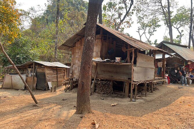 Long Neck Village, Silver Temple & Chiang Mai Top Cultural Sites - Karen Long Neck Village: meeting the Karen Padaung community and learning why brass rings matter