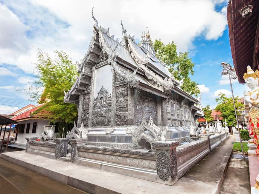 Long Neck Village, Silver Temple & Chiang Mai Top Sites - Wat Phra Singh: Golden Pagodas, Murals, and a Northern Icon