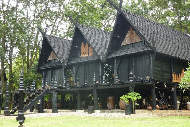 Long Neck Village, White & Blue Temple, Black House Day Tour From Chiang Mai - Stop 1: Mae Khachan Hot Spring for a warm start (and a reality check on heat)