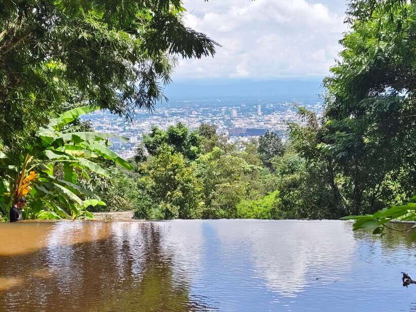 Monk trails hike, Wat Phalat, Monk chanting, Wat Doi Suthep. - Getting out of Chiang Mai: the 3:20 pm start and short drive to the trailhead