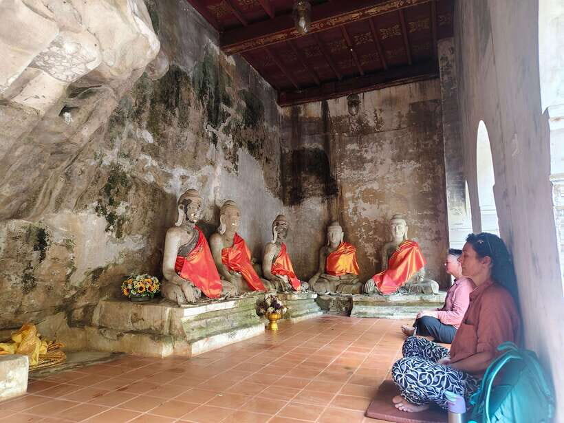 Monk trails hike, Wat Phalat, Monk chanting, Wat Doi Suthep. - Who should book this tour, and who should skip it
