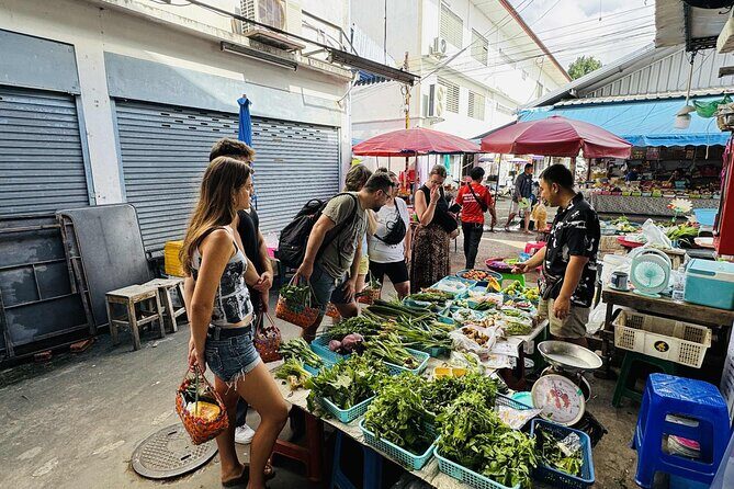 Morning Thai cooking class - Picking your menu before you cook