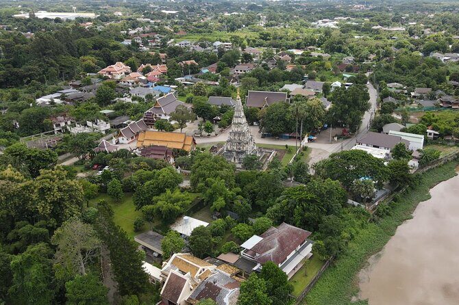 No.1 Chiang Mai: 4-Hour ancient city "Wiang Kum Kam" Cycling Tour - Lunch on the Clock: A Thai-Style Meal That Keeps the Day Comfortable