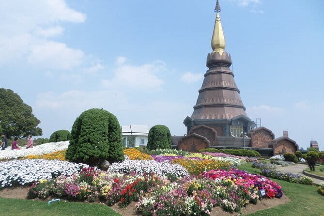 One day Doi Inthanon National Park & Trekking on Kew Mae Pan - Entering Doi Inthanon: The Tallest Peak Sets the Tone
