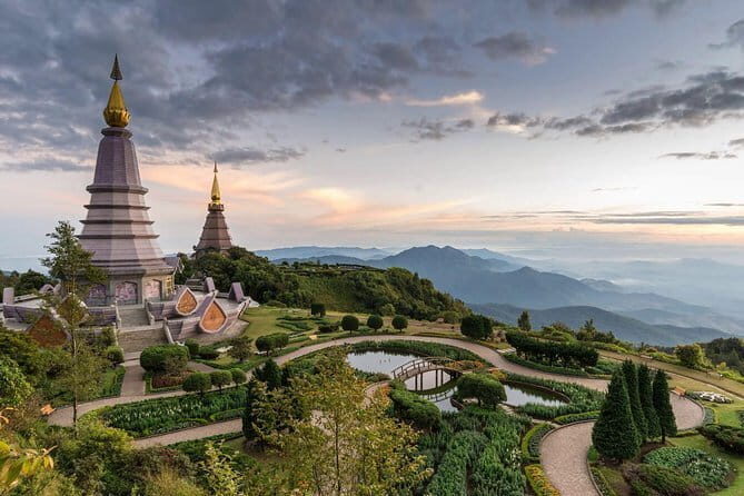 One day Doi Inthanon National Park & Trekking on Kew Mae Pan - Kew Mae Pan Trek: 3.2 km Through Evergreen Forest