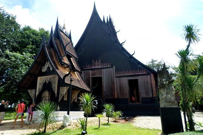 One Day Tour Chiang Rai(White Temple , Blue Temple, Black House) Private Tour - Guide and Driver: What Really Makes or Breaks the Day