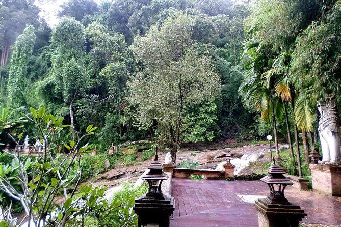 One Day Tour Doi Suthep Temple, Palad Temple, Orchid Farm, Longneck hill tribe village (Private tour) - What I’d pack and how to plan for a smooth day