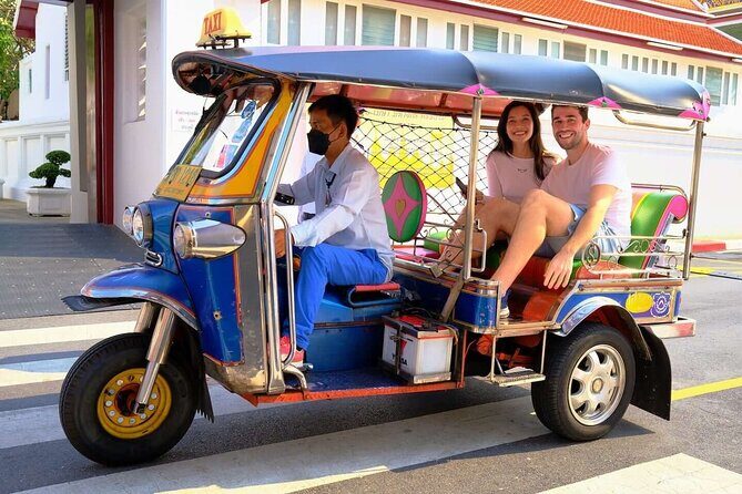 Private Chiang Mai Old City Half Day Tuk Tuk Tour - Stop 1: Tha Phae Gate and the moat canal loop