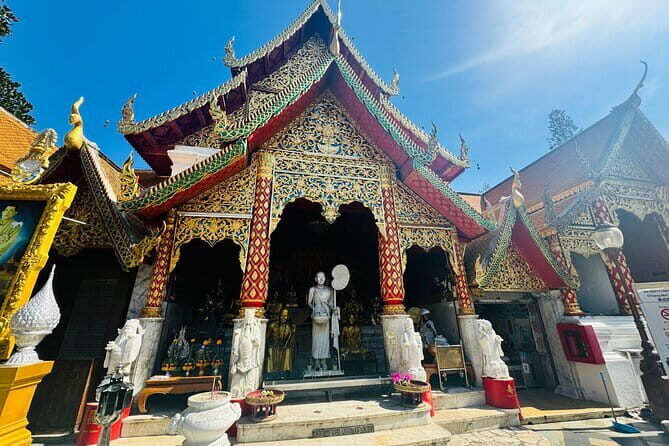 Private Doi Suthep Temple Handicraft Center and Sticky Waterfall - Private air-conditioned touring: why this route feels easier