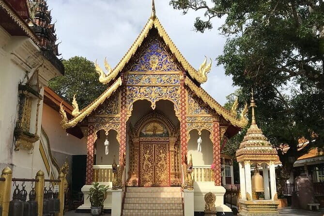 Private Doi Suthep Temple Handicraft Center and Sticky Waterfall - Khruba Siwichai monument and Wat Pha Lat jungle temple (a calmer start)
