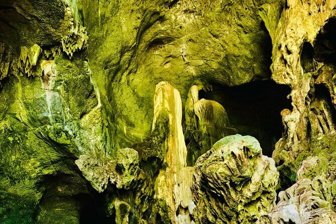 Private Guided Rainbow Cave Unseen Canyon and Lanna temple - Wat Ton Kwaen (Wat Intharawat): Lanna temple details that actually register