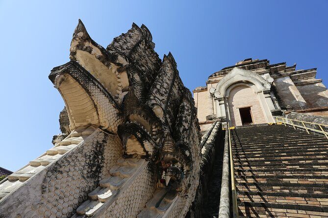 Private Tour: Chiang Mai City Tour Full Day - Wat Chedi Luang: scale, history, and the missing Emerald Buddha