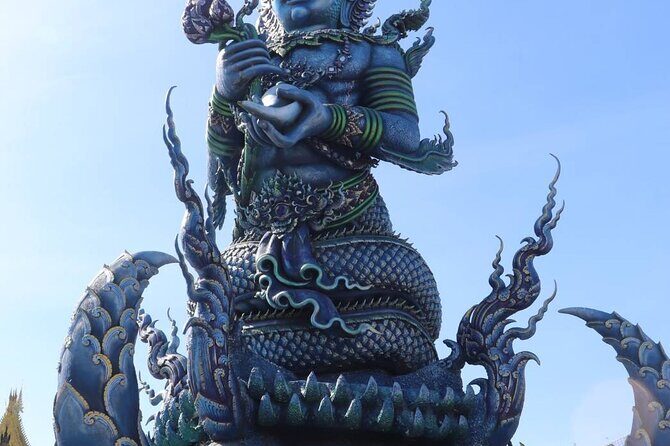 Private Tour Chiang Rai 3 Wonderful Temples & Lalitta Cafe - Wat Rong Sau Ten (Blue Temple): modern style meets classic meaning