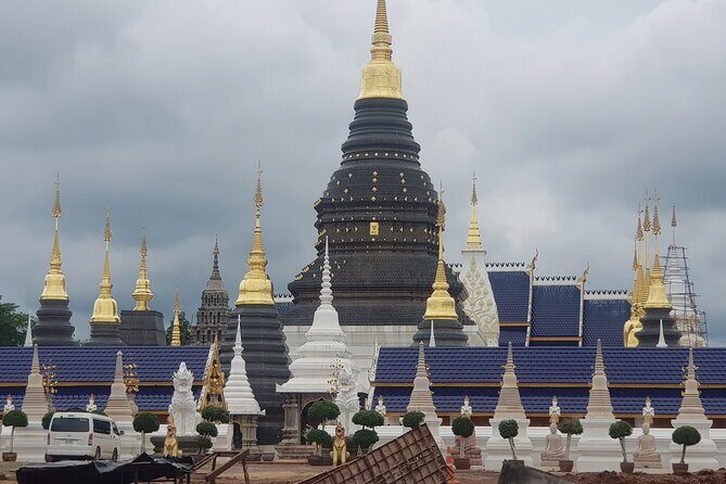 Private tour] Perfect day! Sticky waterfall + ChiangDao Cave + Wat BandenTemple - How the pacing really works on an 8.5-hour private day