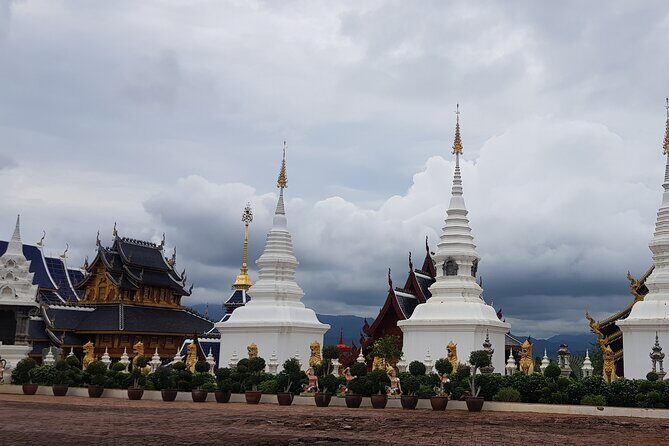 Private tour] Perfect day! Sticky waterfall + ChiangDao Cave + Wat BandenTemple - What’s included (and what you’ll pay for yourself)
