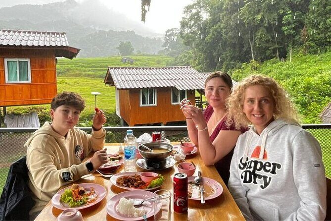 Private Tour to Doi Inthanon including Twins Pagodas and Hiking - Stop 4: Wachirathan Falls and the big-water feeling