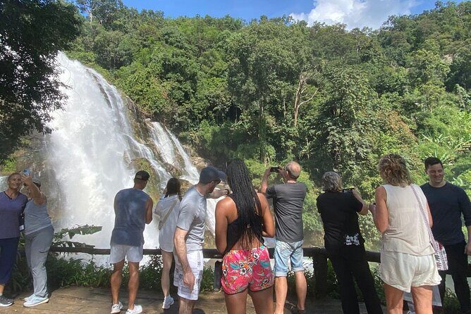 Private Tour to Doi Inthanon including Twins Pagodas and Hiking - Stop 5: Pha Dok Siew Falls with stepped access