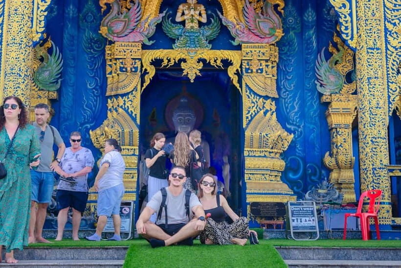 Red, Blue, White Temples & Hot Spring Trip from Chiang Mai - Mae Kachan Hot Spring: Feet-Only Soak Before the Temples