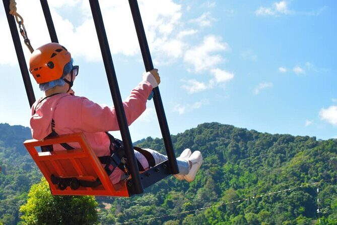 Skyline Jungle Luge - Ziplining over 900 meters and 20 platforms: the main event
