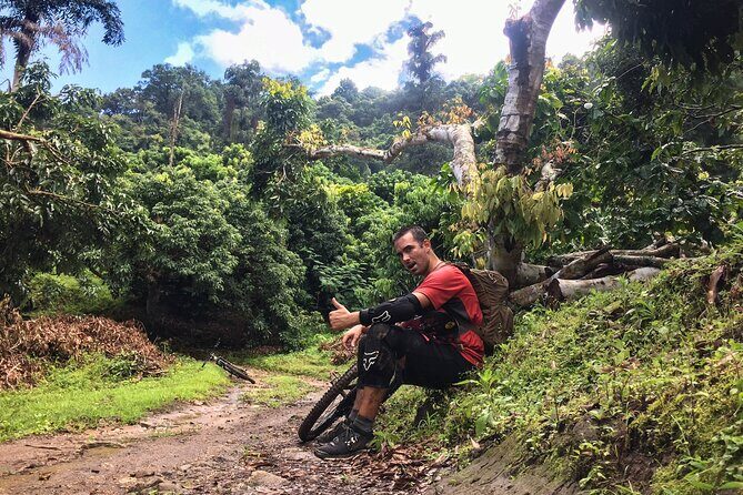 Smoke on the Water Trail Mountain Biking Tour Chiang Mai - Learning with a Hmong hill tribe lifestyle stop