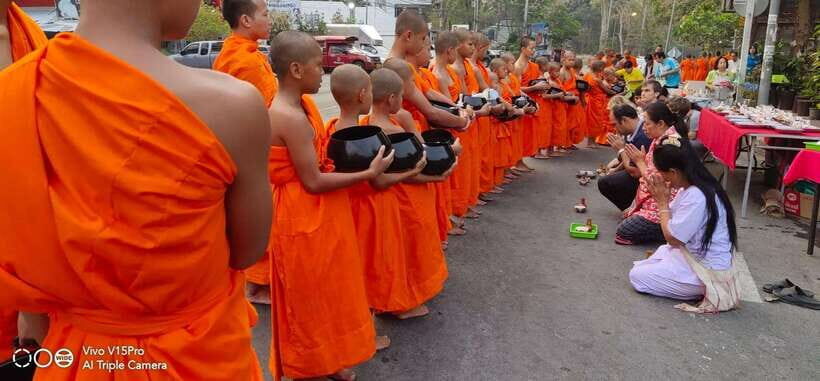 Spiritual Sunrise Wat Doi Suthep, Pha Lat, Alms & Meditation - Transport and timing: what the 5.5 hours really feels like