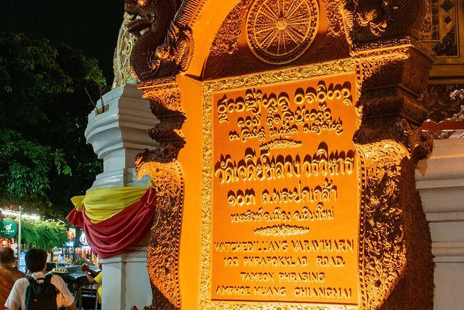 Sunlight or Moonlight: Chiang Mai City Tuk Tuk Tour - Temple stop 3: Wat Lok Molee and Lanna-style architecture