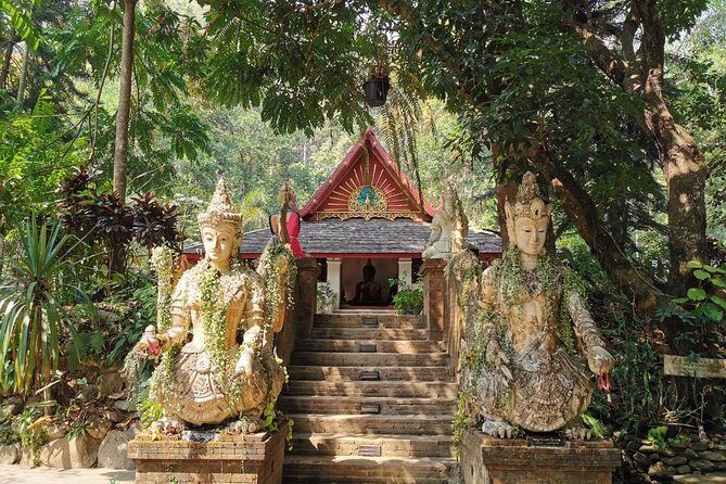 The Best City Tour View Points Wat Doi Suthep, Wat Chedi Luang and Wat Pha Lat - Stop 3: Wat Phra That Doi Suthep and the Mountain-View Payoff