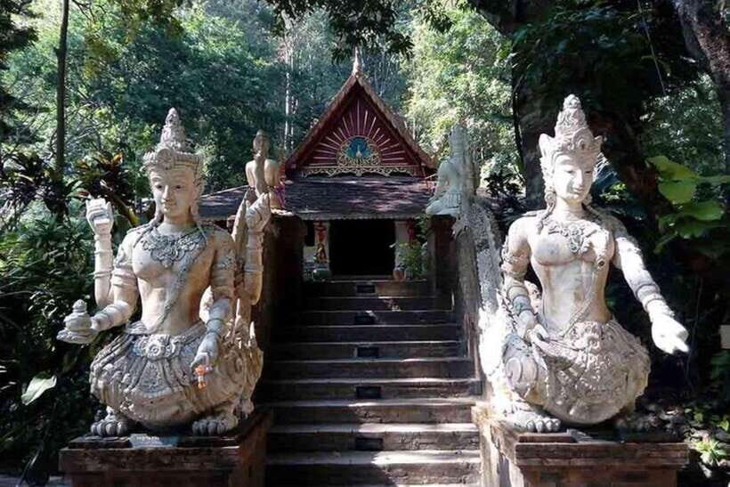Wat Phra That Doi Suthep & Wat Pha lat Evening Tour & Guide - Key Things You’ll Notice on This Evening Tour