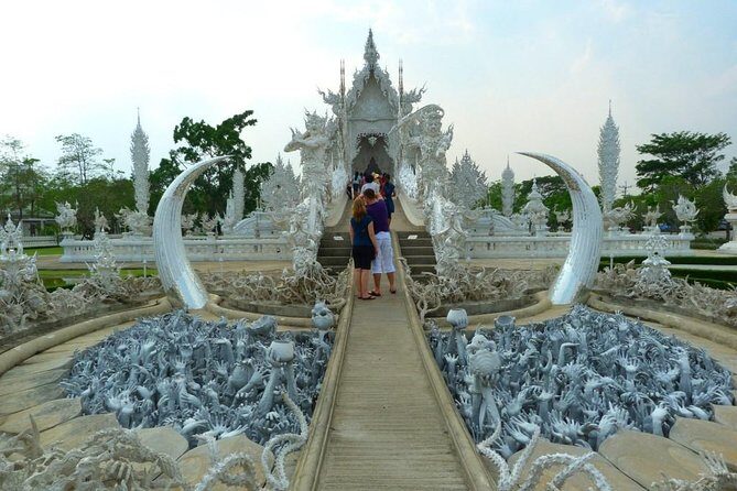 White Temple, Black House Museum and Hot Spring Tour from Chiang Mai (SHA Plus) - A 10-hour circuit from Chiang Mai that hits the big three